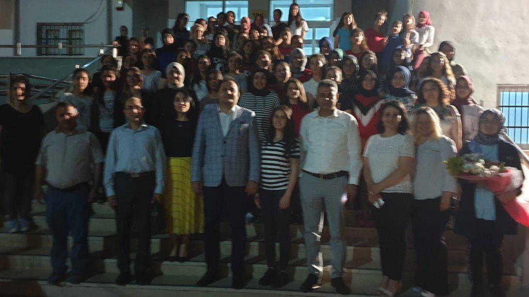 Karşıyaka Orhan Çobanoğlu Mesleki ve Teknik Anadolu  Lisesi'nde İftar Yemeği