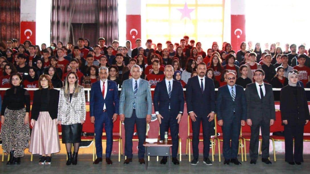 İstiklal Marşı'nın Kabulünün 103. Yıldönümü ve Mehmet Akif Ersoy'u Anma Programı Düzenlendi