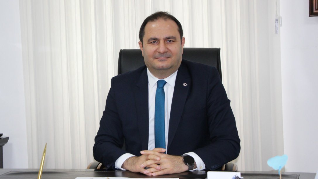 İlçe Milli Eğitim Müdürümüz Sn.Murat ÇELİK'in 2021-2022 Eğitim-Öğretim Yılı Sonu Mesajı