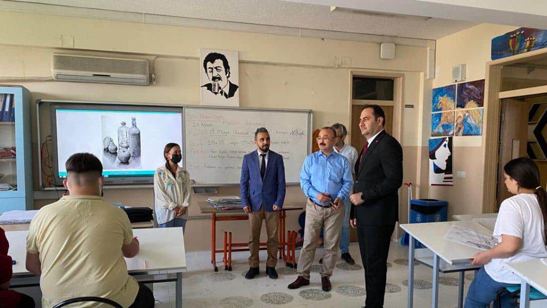 İlçe Kaymakamımız Sayın Dr. Mehmet ÖZEL'in Okul Ziyaretleri